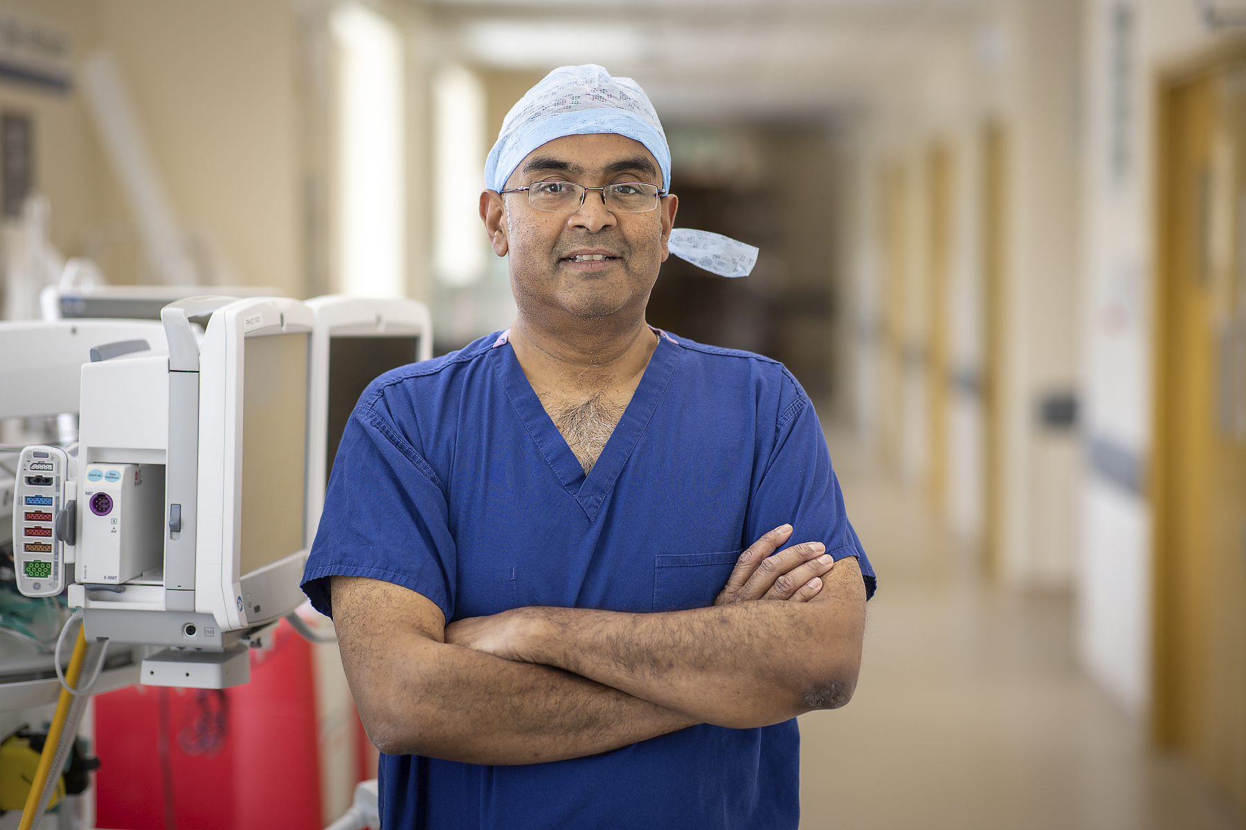 Mr Shiyam Nizar ready for surgical theatre, Consultant Colorectal & General Surgeon - London Bowel Doctor, Frimley, Surrey, London