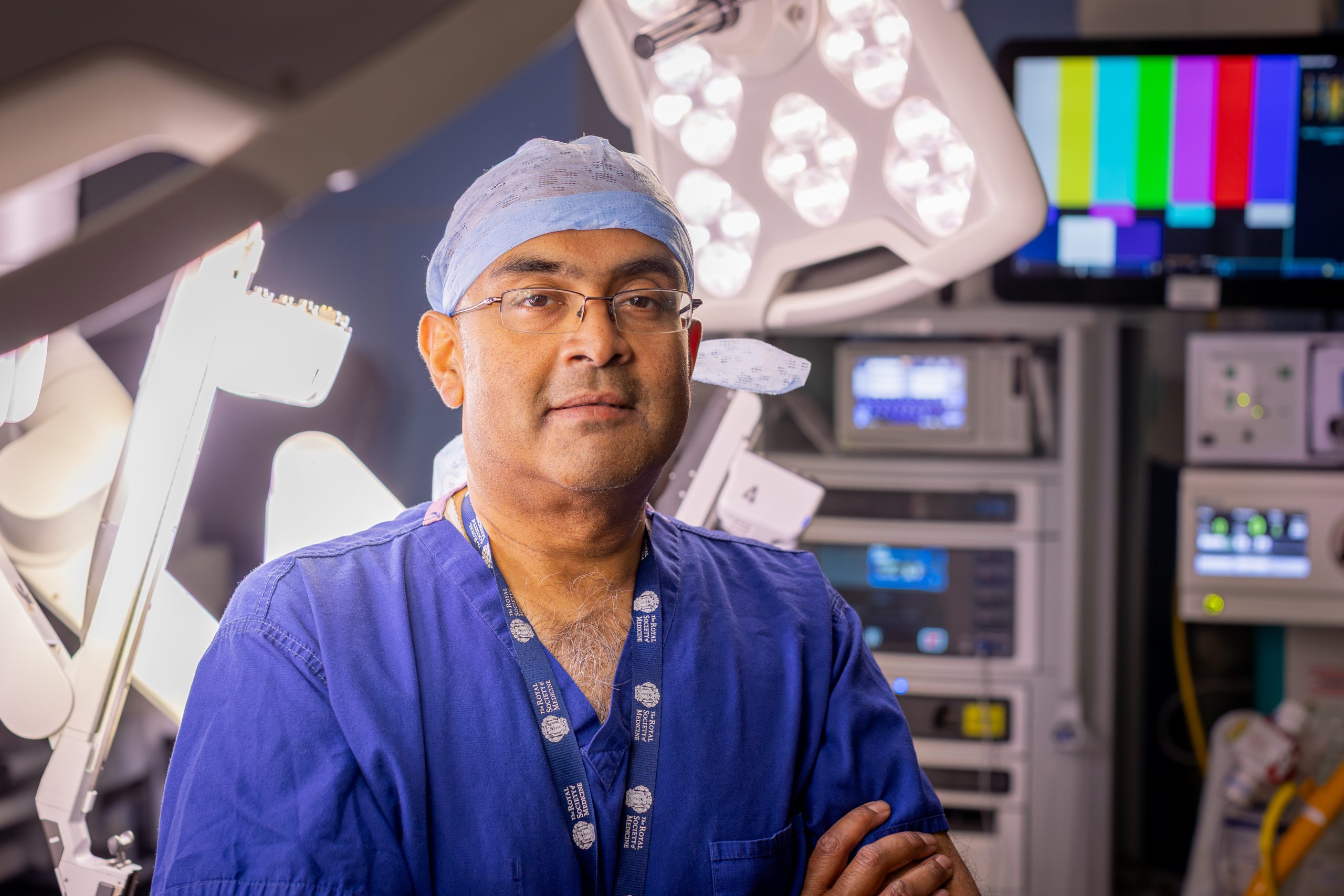 Mr Shiyam Nizar, with Robotic-Assisted DaVinci for Colorectal & General Surgery - London Bowel Doctor, Frimley, Surrey, London